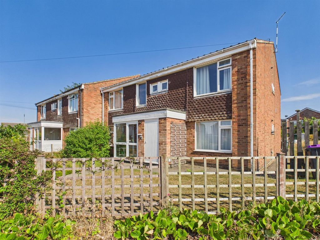 Property photo 1 of 6 Girton Way, Stamford