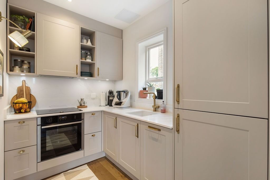 Property photo 3 of 11 4418682