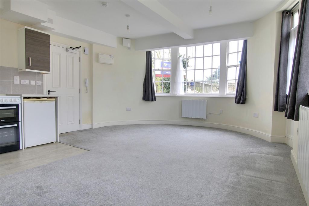 Property photo 2 of 6 Img_8146-Img_8148.Jpg