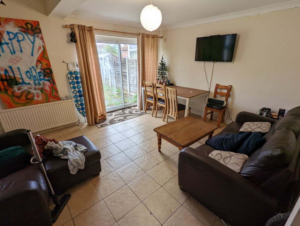 Property photo 2 of 20