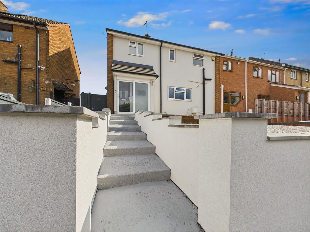 Property photo 1 of 18 Cam02453G0-Pr0113-Still025.Jpg