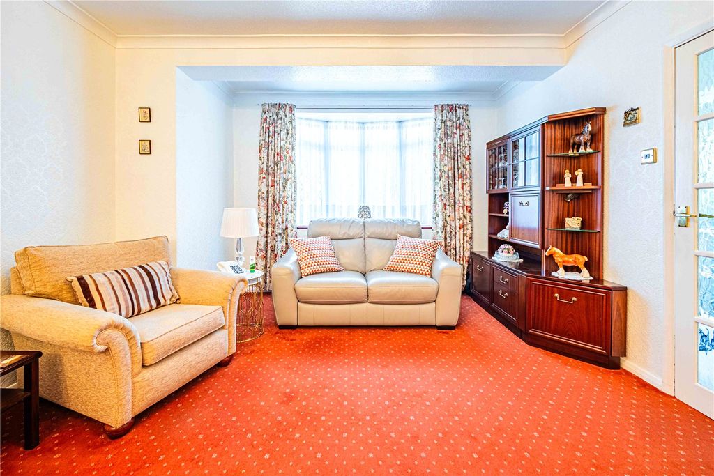 Property photo 3 of 18 Picture No. 06