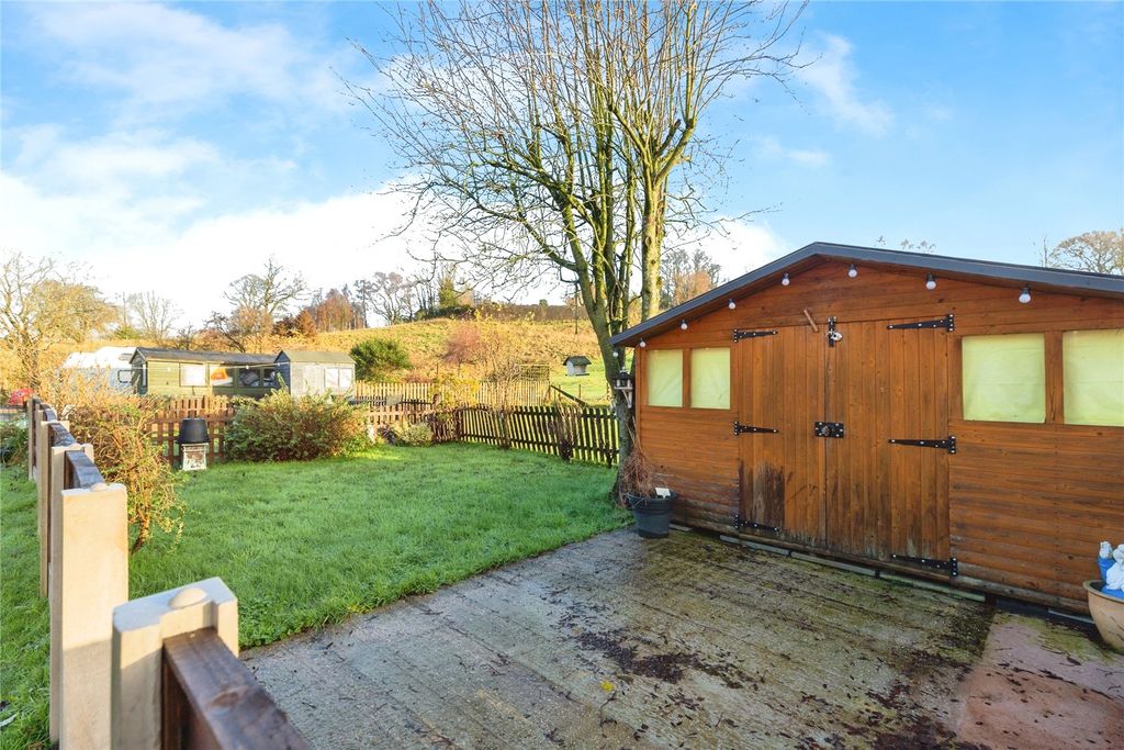 Property photo 2 of 33 Picture No. 19