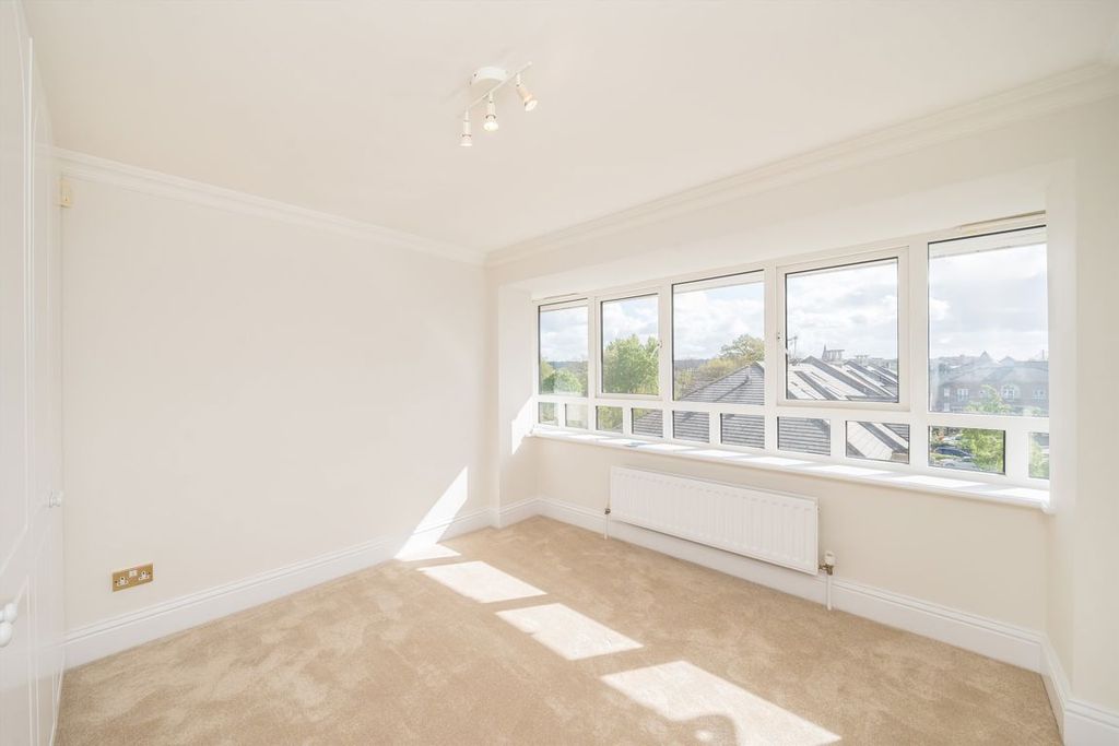 Property photo 2 of 3