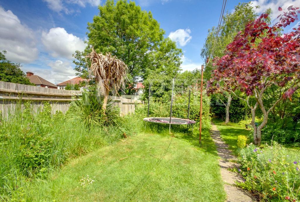 Property photo 3 of 9
