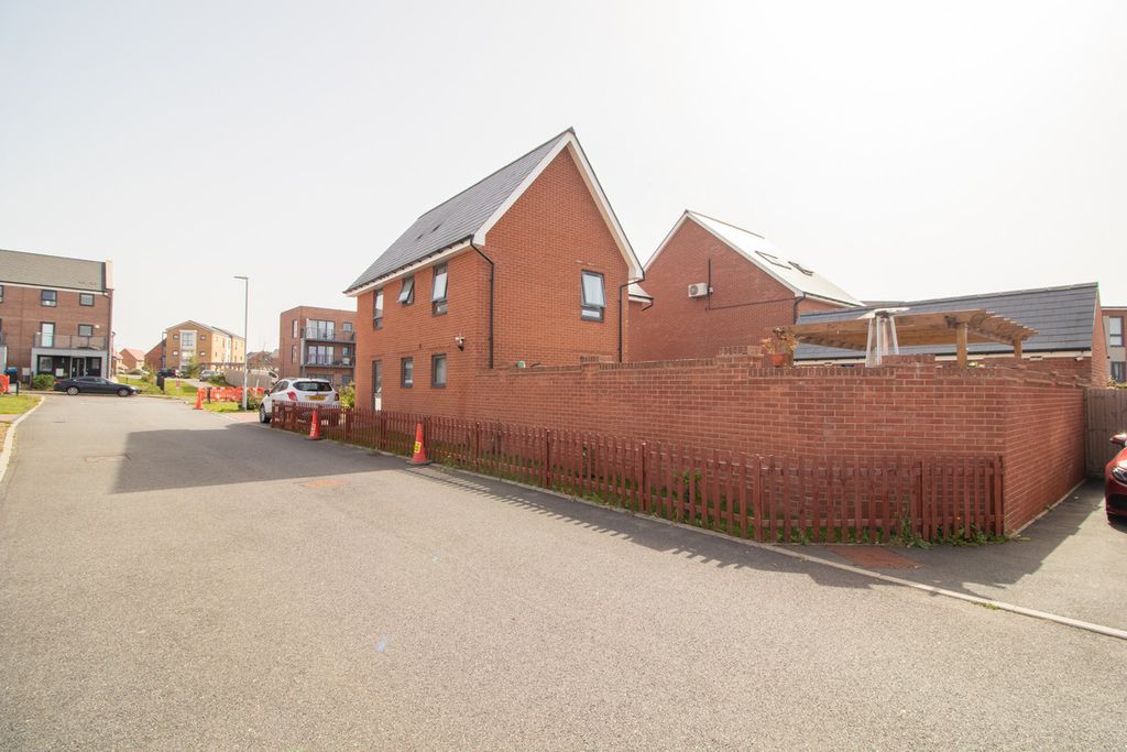 Additional image 24 of 4 bed detached house for saleBlackthorn Drive, Harlow CM17
