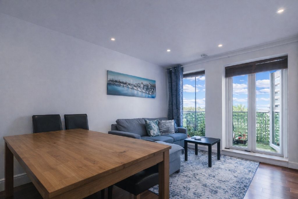 Property photo 2 of 13 Photo 1