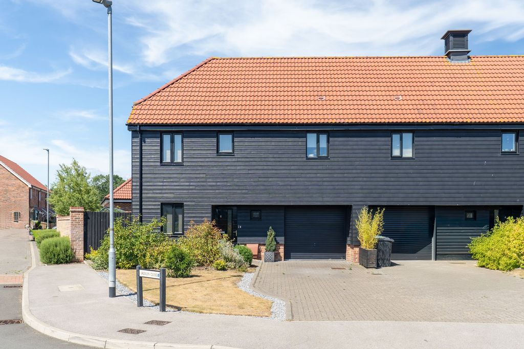 Property photo 1 of 27