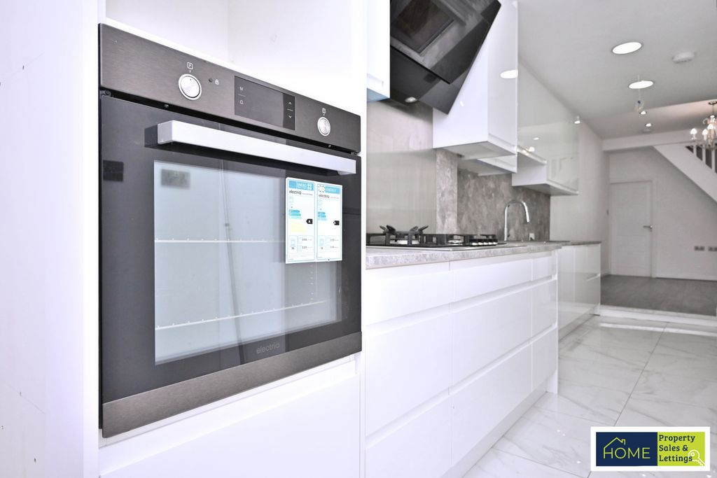 Property photo 3 of 18 5Bb5F4F5-Dsc_0989.Jpg