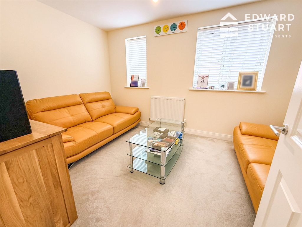 Property photo 3 of 11 Picture No. 06