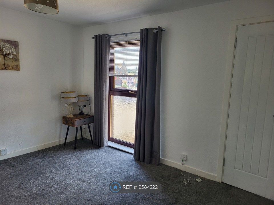 Property photo 1 of 3
