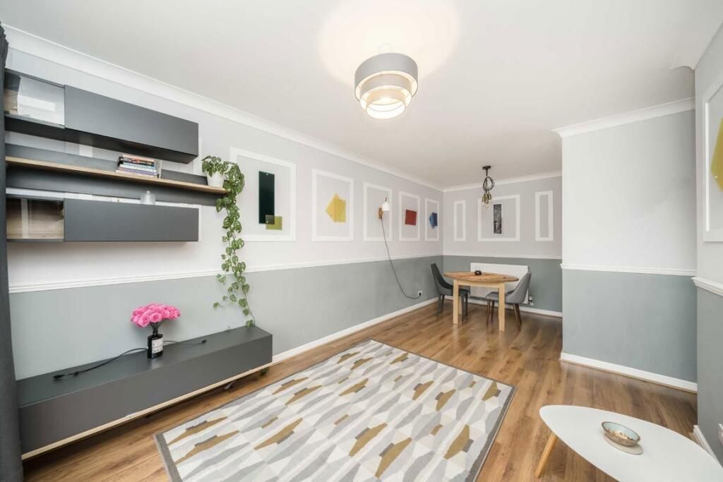 Property photo 3 of 8 Photo 3