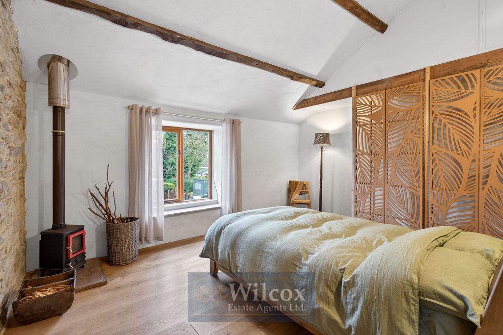 Property photo 3 of 36