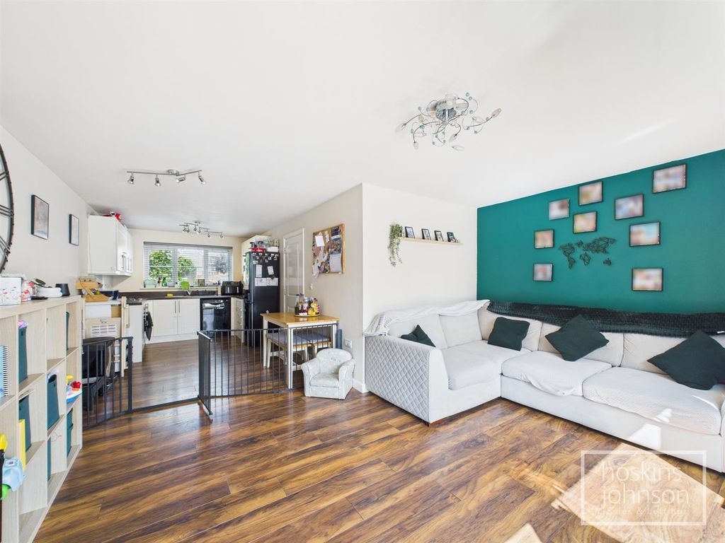 Property photo 3 of 29 Living/Kitchen/Diner