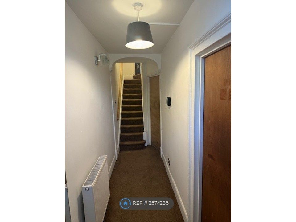 Property photo 2 of 16 Hallway