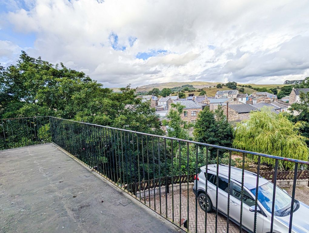 Property photo 3 of 18 Balcony &amp; View