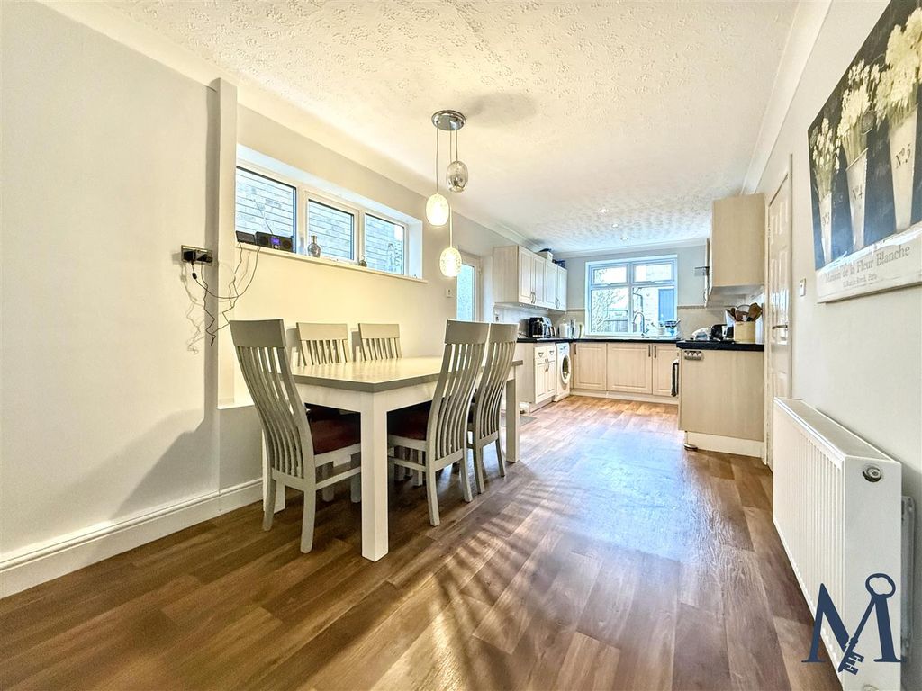 Property photo 2 of 22 Kitchen Diner