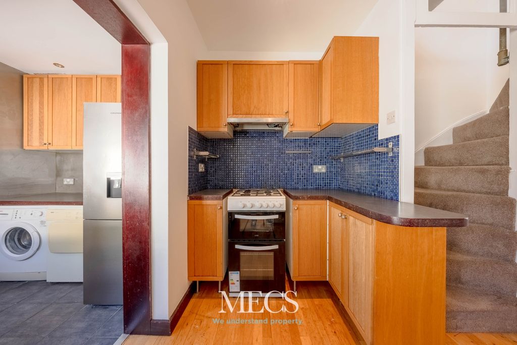 Property photo 3 of 13 5284807