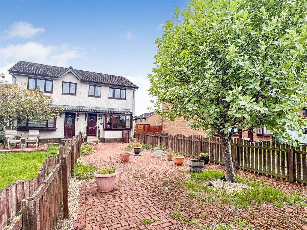 Property photo 2 of 22