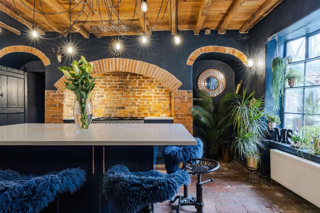 Property photo 2 of 35 Kitchen