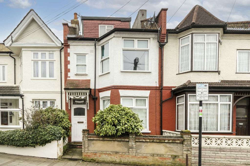 Property photo 1 of 9