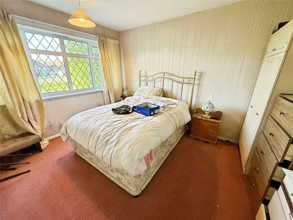 Property photo 2 of 18 Bedroom 3