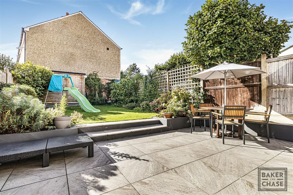 Property photo 2 of 27 Rear Garden