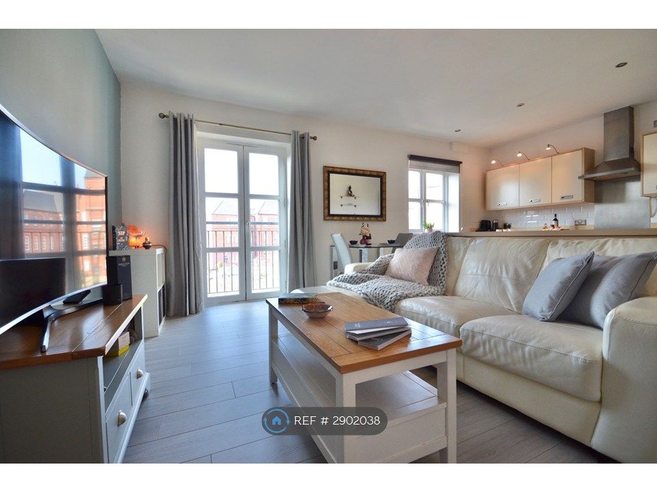 Property photo 1 of 17 Living Area