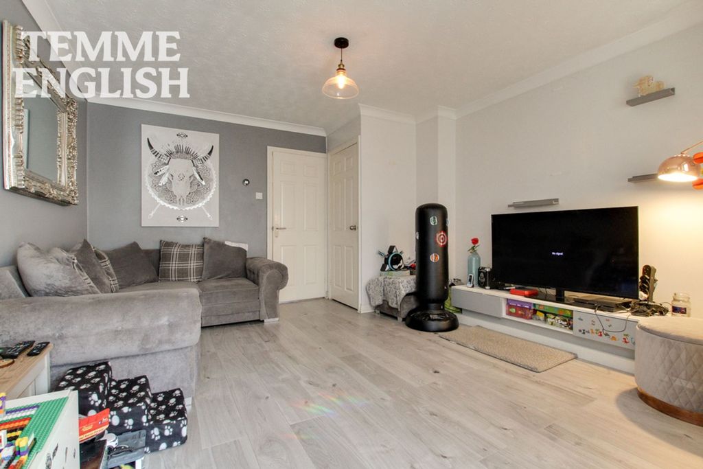 Property photo 3 of 16