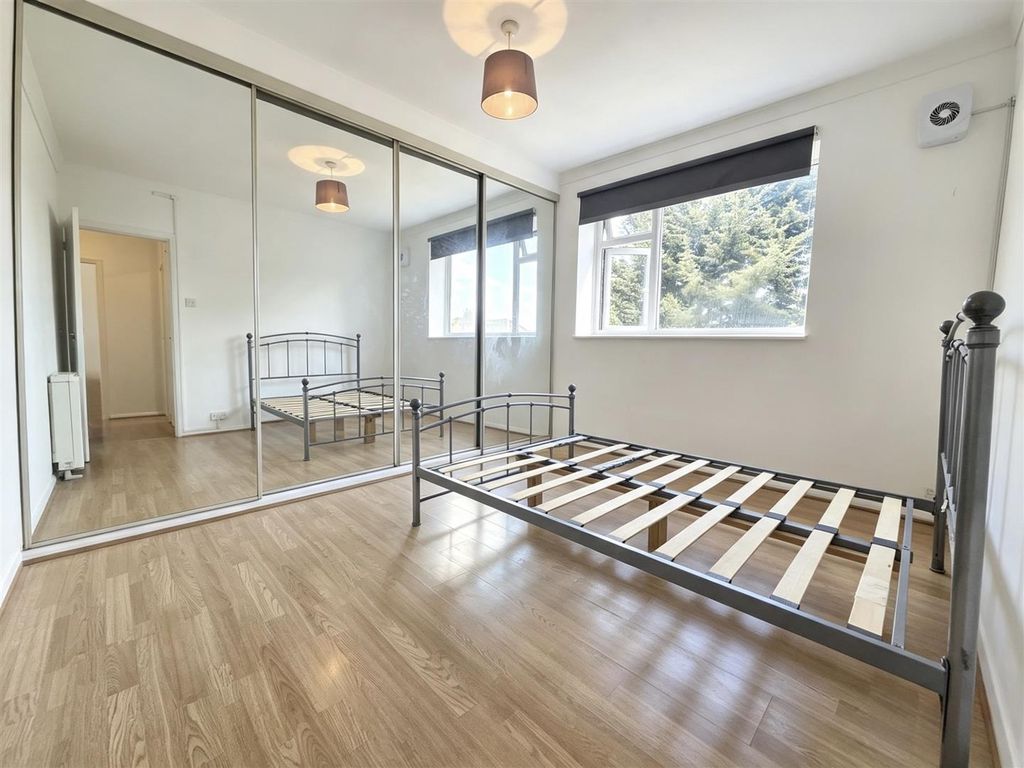 Property photo 1 of 7 Ae592Dd8-155C-47Af-8Bc9-Bfeb3Dbc150B.Jpg