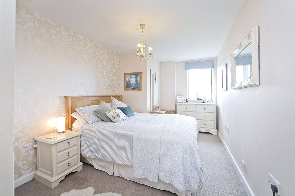 Property photo 3 of 12 Bedroom