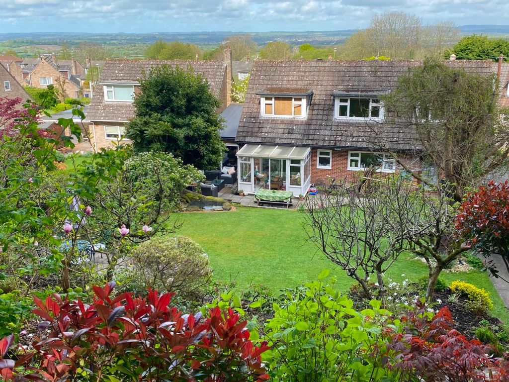 Property photo 1 of 24