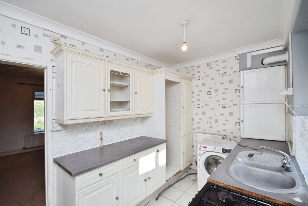 Property photo 3 of 22