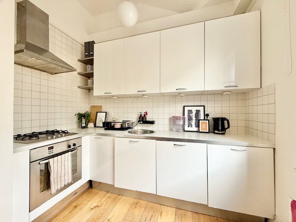 Property photo 2 of 6 Photo 8