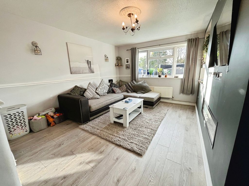 Property photo 3 of 15 Picture 3