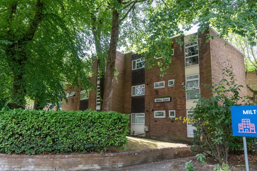 Property photo 1 of 28