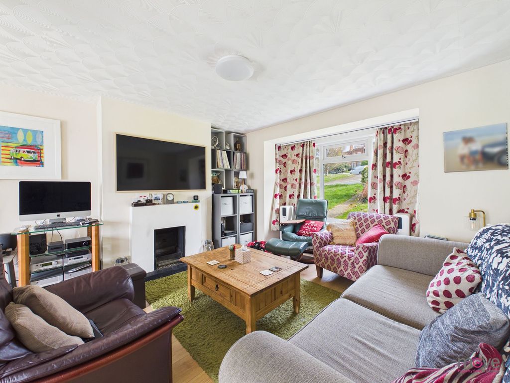 Property photo 3 of 19