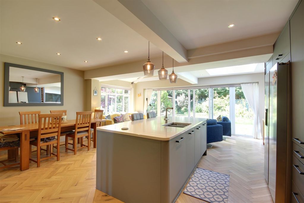 Property photo 2 of 19 Living Kitchen