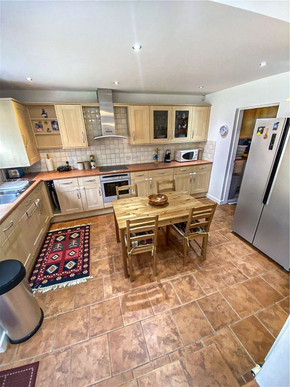 Property photo 3 of 24 Picture No. 12