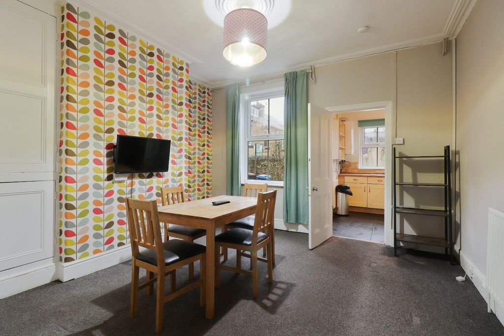 Property photo 3 of 28 Dining Room