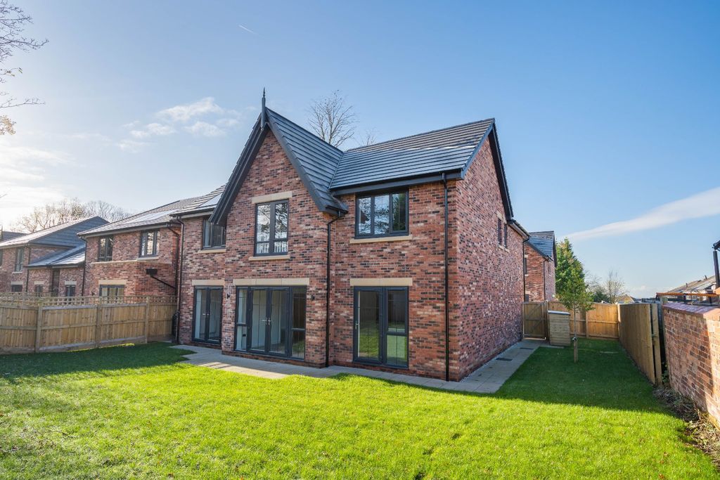 Property photo 2 of 18 Picture No. 17