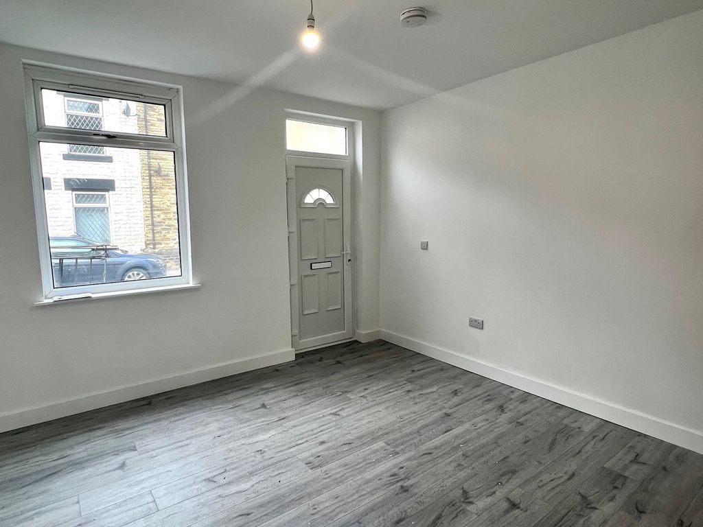 Property photo 3 of 11 Image