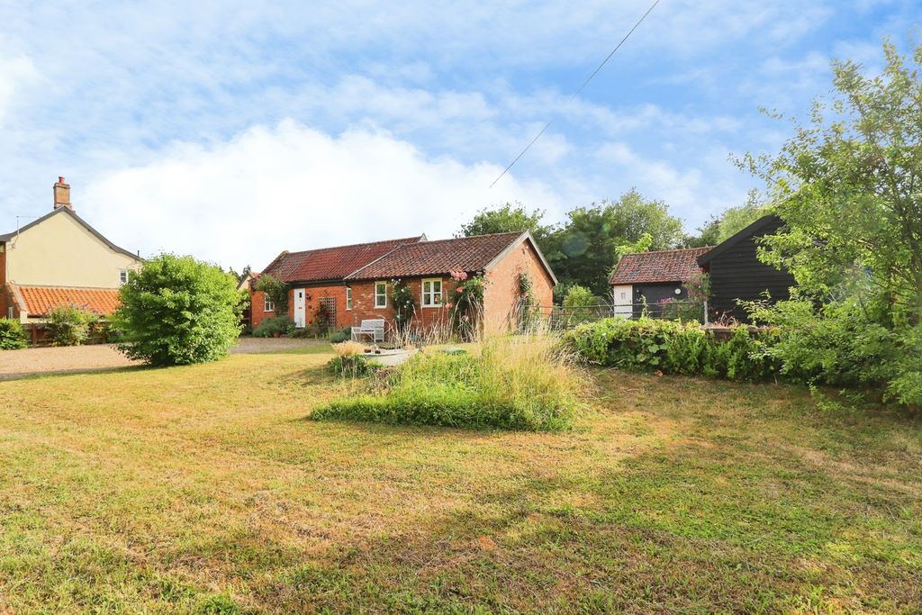 Property photo 2 of 30 Pbox-Img.Jpg
