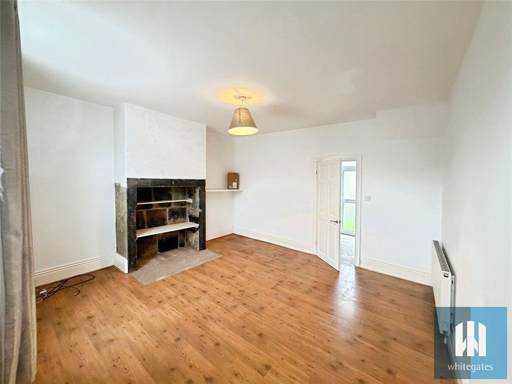 Property photo 3 of 10 Picture No. 02