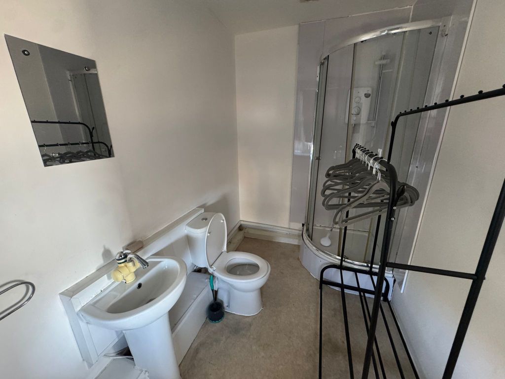 Property photo 2 of 3