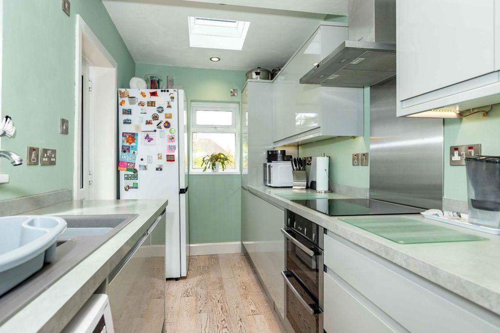 Property photo 3 of 22 Apple-12.Jpg