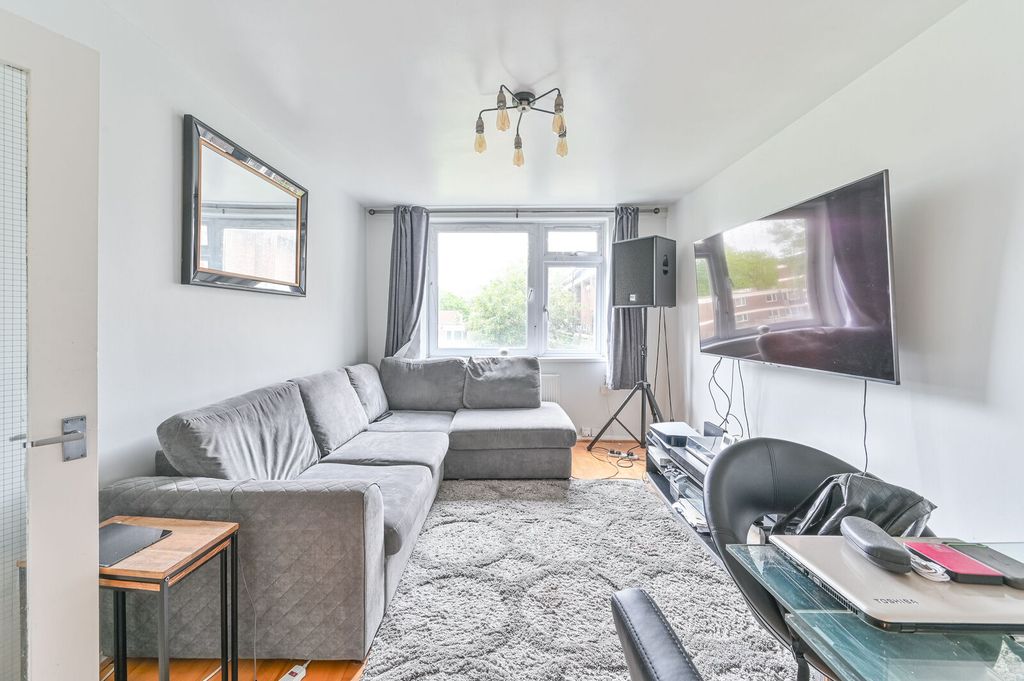 Property photo 1 of 5