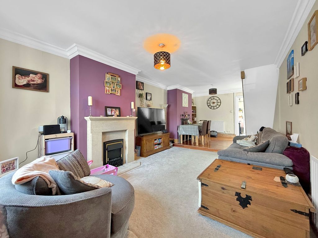 Property photo 3 of 24