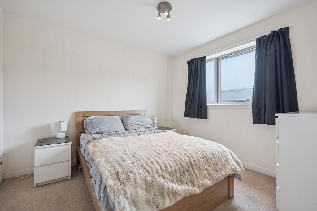 Additional image 9 of 2 bed flat for saleGlendevon Drive, Stirling FK8