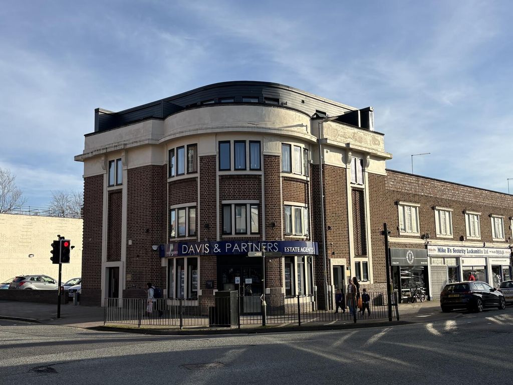 Property photo 1 of 6 Front (Exterior)